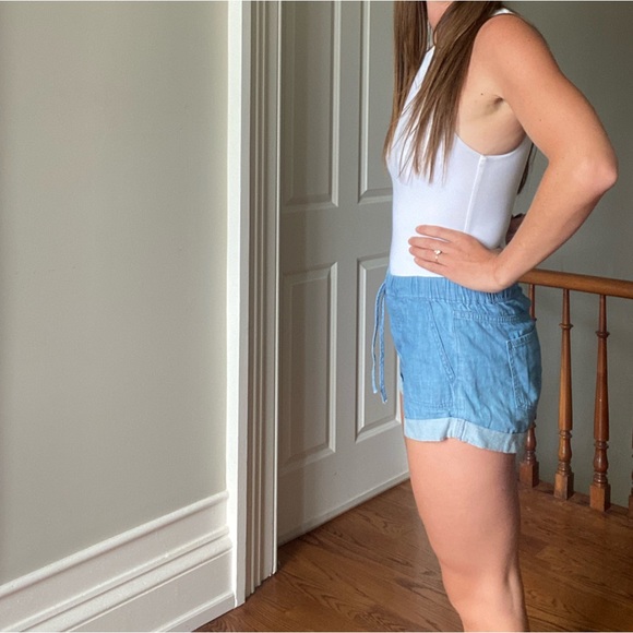 Volvos shorts - Picture 2 of 3